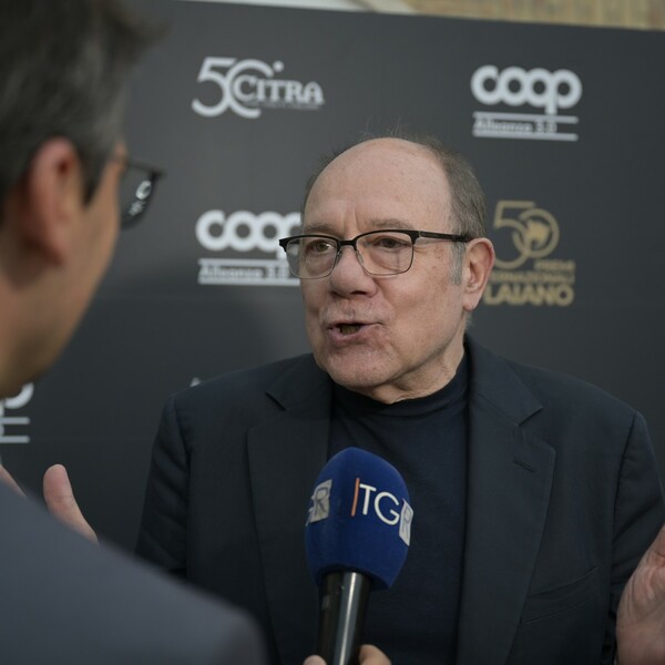 Carlo Verdone Backdrop